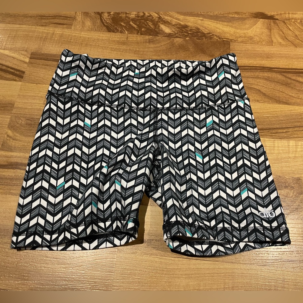 Alo Chevron Print Bike Shorts Approx Small Activewear Sports Workout